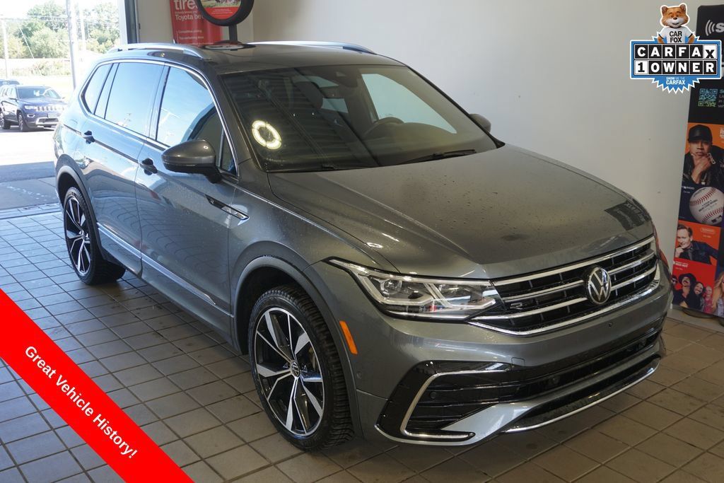 Used 2022 Volkswagen Tiguan SEL R-Line AWD/4WD image 1