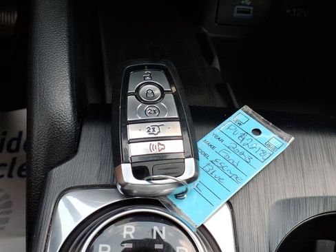 Used 2023 Ford Escape Platinum AWD/4WD image 22