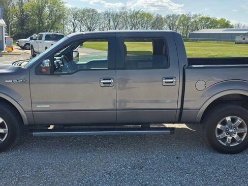 Used 2014 Ford F150 Lariat w/ Lariat Chrome Package image 6
