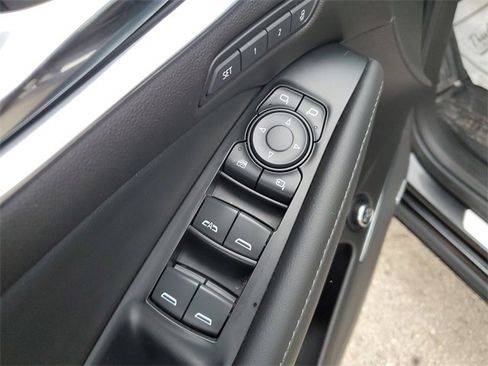 Used 2022 Buick Enclave Avenir w/ Avenir Technology Package image 22