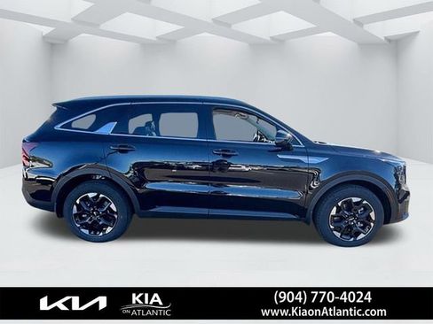 New 2026 Kia Sorento S w/ S Panoramic Sunroof Package FWD image 12