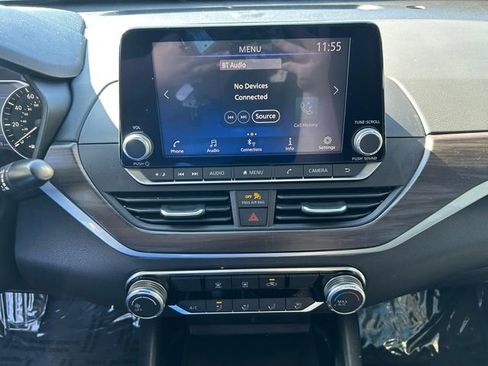 Used 2024 Nissan Altima 2.5 SV image 26