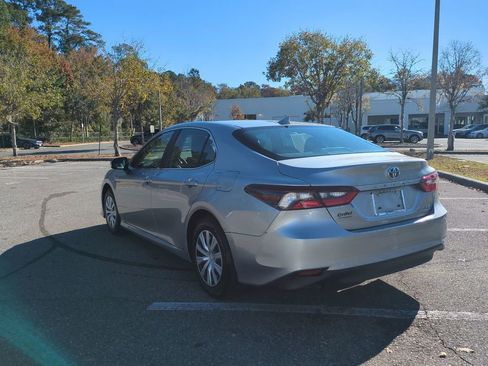 Certified 2021 Toyota Camry LE image 7