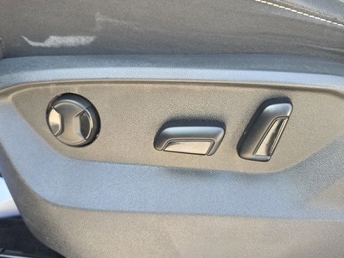 Used 2022 Volkswagen Atlas SE image 26