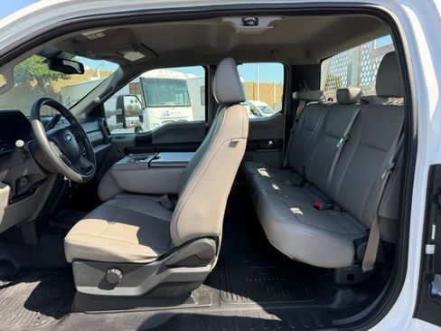 Used 2017 Ford F350 XL w/ Power Equipment Group RWD image 21