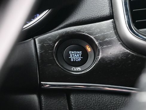 Used 2018 Jeep Grand Cherokee Limited image 23