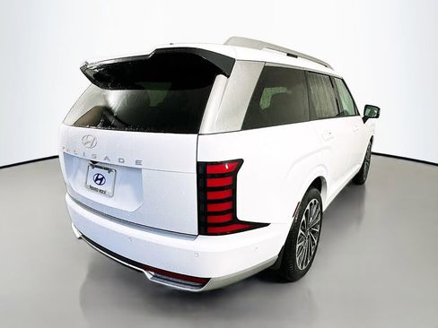 Certified 2026 Hyundai Palisade Calligraphy FWD image 5
