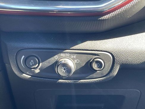 Used 2023 Chevrolet TrailBlazer RS image 24