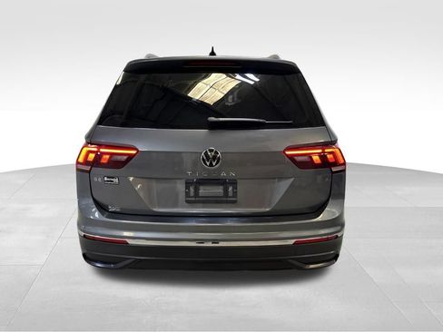 Used 2023 Volkswagen Tiguan SE FWD image 4