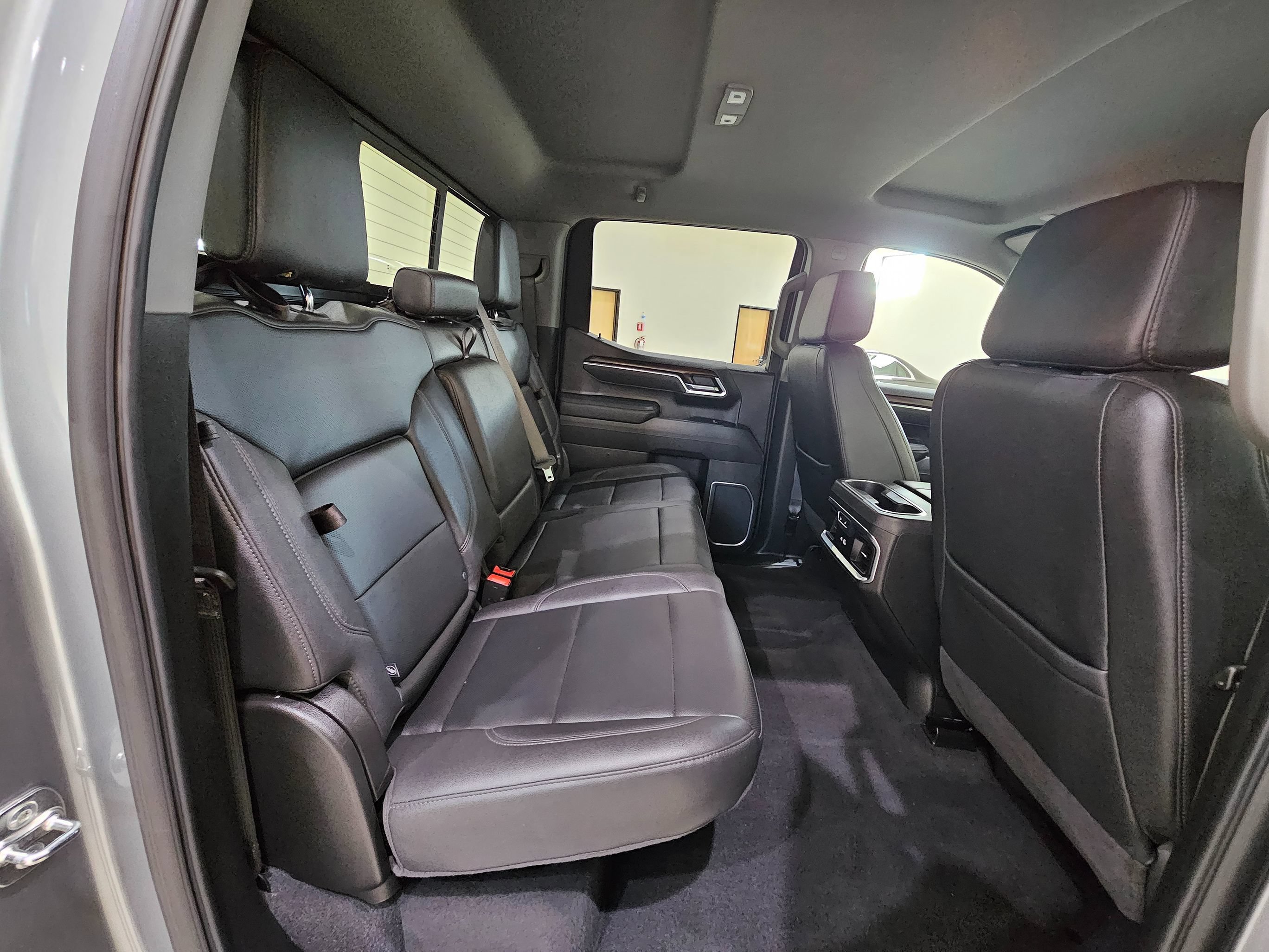 Used 2025 GMC Sierra 1500 SLT w/ SLT Premium Package AWD/4WD image 41