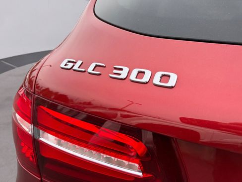 Used 2018 Mercedes-Benz GLC 300 4MATIC image 11