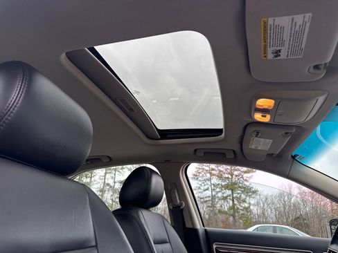 Used 2007 Lincoln MKZ image 24