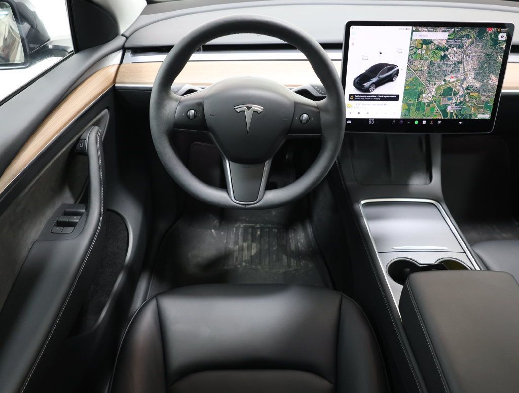 Used 2023 Tesla Model Y 2WD image 16