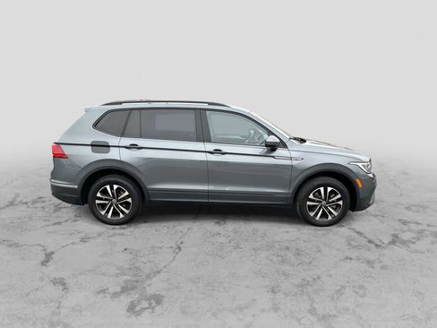 Used 2023 Volkswagen Tiguan S image 9