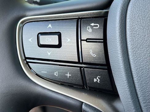 Used 2025 Lexus ES 350 w/ Premium Package FWD image 18