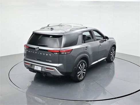 Used 2024 Nissan Pathfinder Platinum image 35