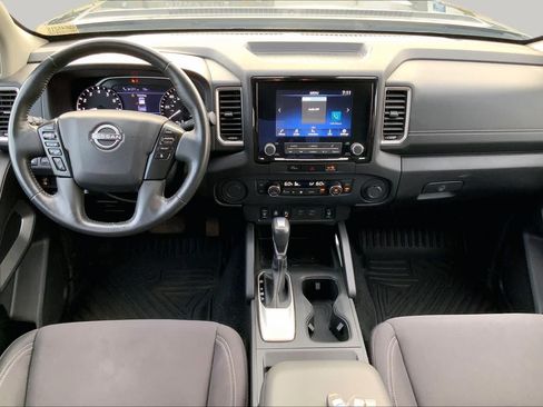 Used 2024 Nissan Frontier SV w/ SV Convenience Package RWD image 14