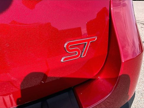 Used 2020 Ford Explorer ST w/ ST Street Pack image 24