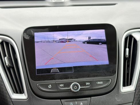 Used 2023 Chevrolet Malibu LT FWD image 24