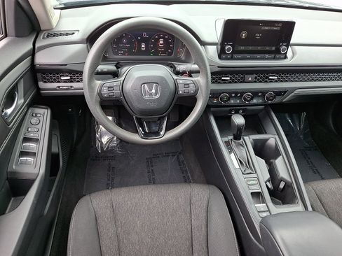 Used 2024 Honda Accord EX image 11