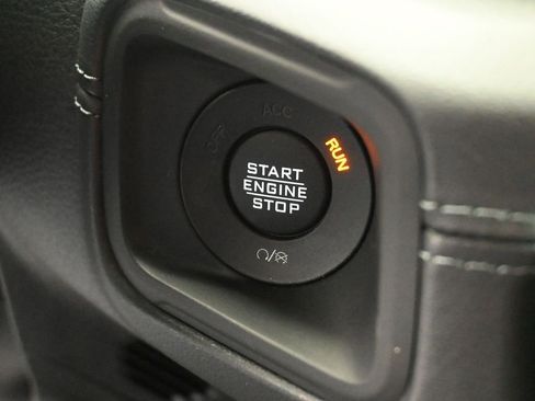 New 2025 Jeep Gladiator Sport image 12