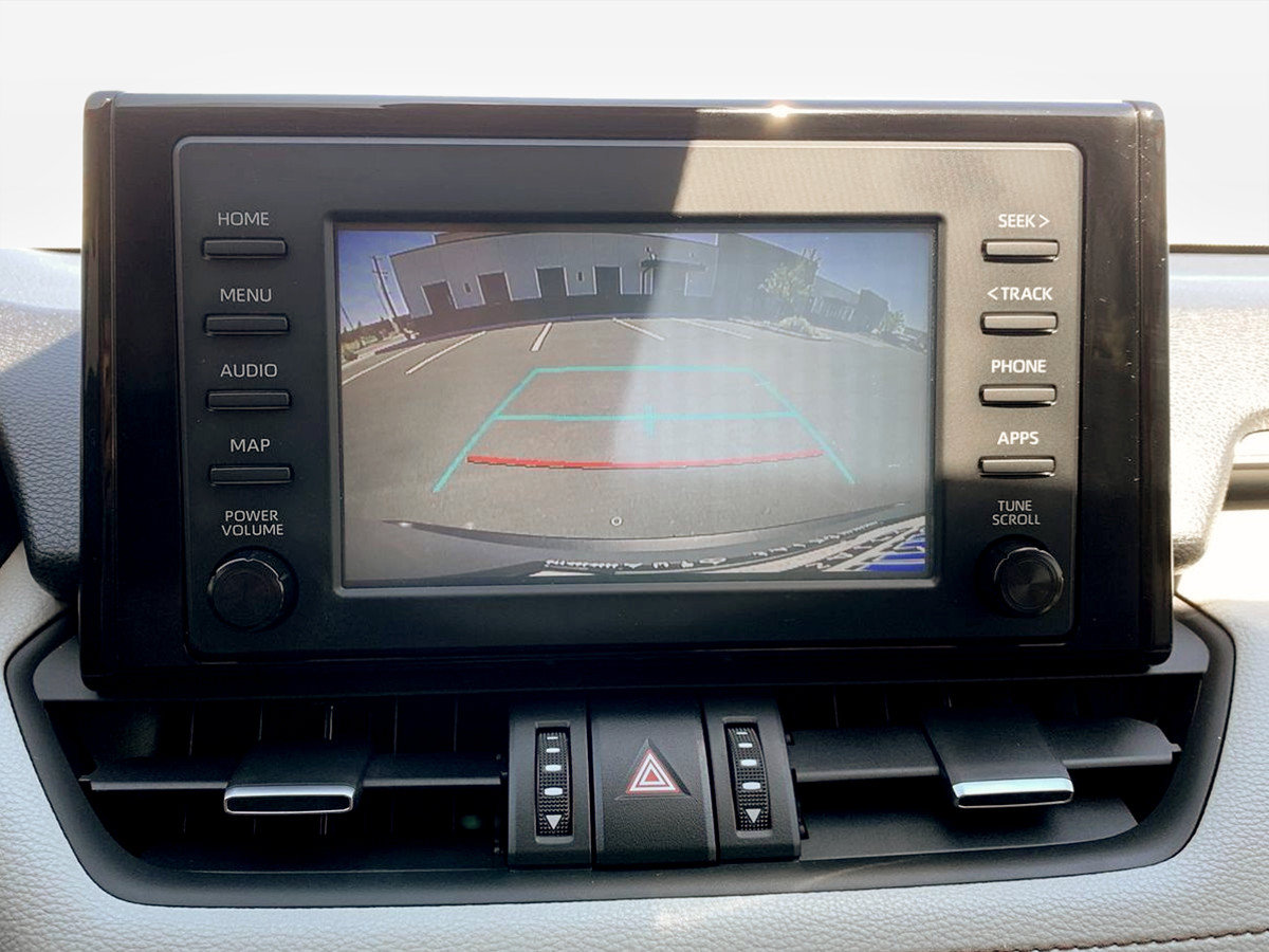 Used 2019 Toyota RAV4 XLE Premium FWD image 23