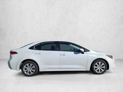 Used 2024 Toyota Corolla LE image 4