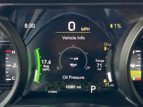 Used 2025 Jeep Wrangler Unlimited Sahara image 13