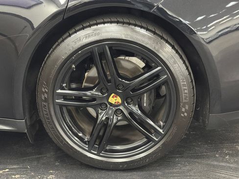 Used 2019 Porsche Panamera 4 AWD/4WD image 18