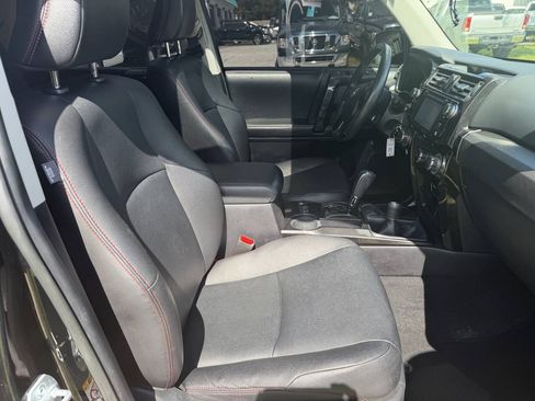 Used 2015 Toyota 4Runner Trail Premium AWD/4WD image 14