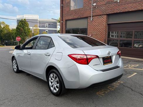 Used 2019 Toyota Corolla LE FWD image 10