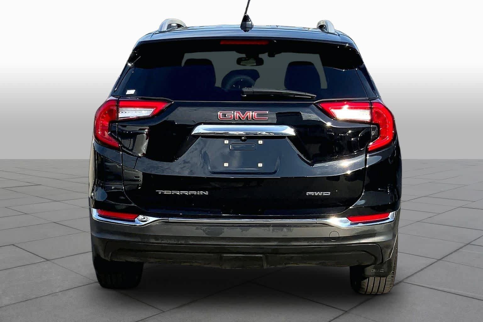 Used 2022 GMC Terrain SLT AWD/4WD image 5