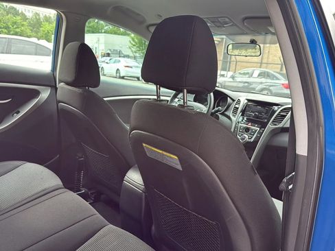 Used 2017 Hyundai Elantra GT FWD image 19