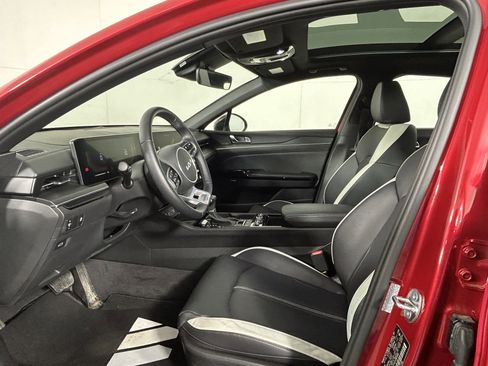 Used 2025 Kia K5 GT-Line w/ GT-Line Premium Package image 18
