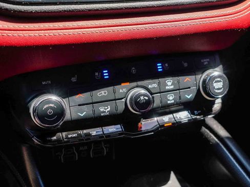 Certified 2022 Dodge Durango R/T w/ Tow 'N Go Package AWD/4WD image 21