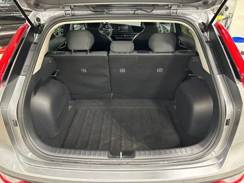 Used 2025 Kia Niro LX FWD image 22