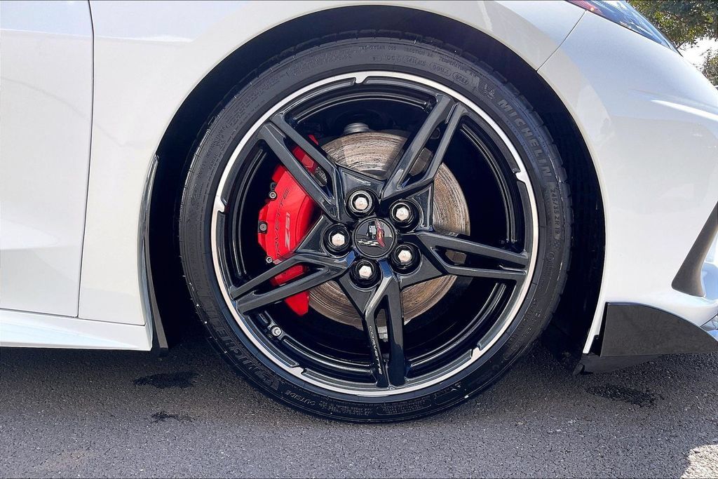 Used 2022 Chevrolet Corvette Stingray Premium Cpe w/ Z51 Performance Package RWD image 8