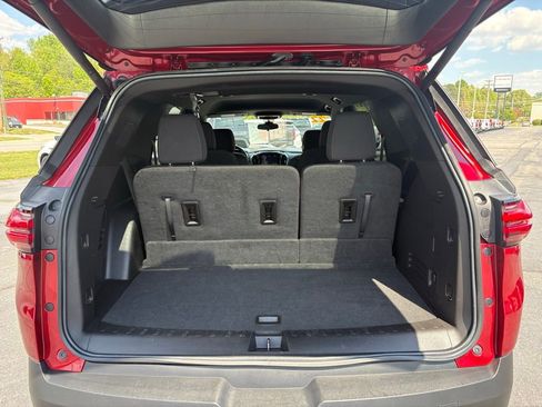 Used 2022 Chevrolet Traverse LT image 6