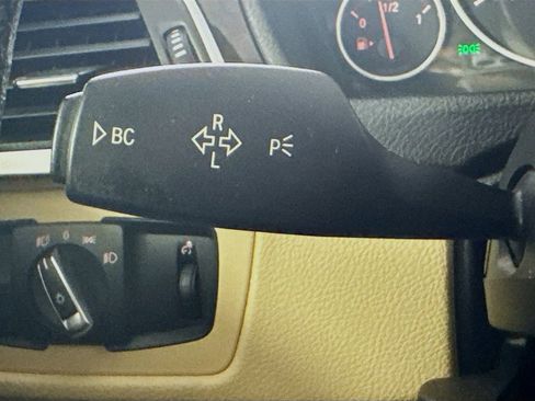 Used 2017 BMW 330i Sedan image 12