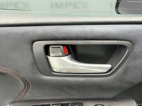 Used 2016 Toyota Camry XSE FWD image 12
