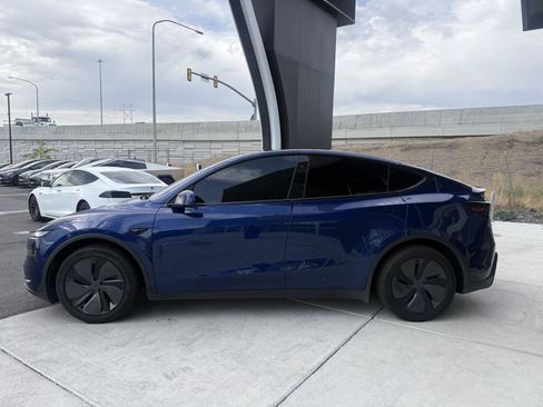 Used 2026 Tesla Model Y Long Range AWD/4WD image 5