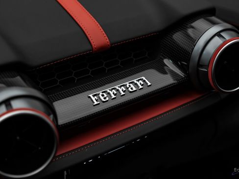 Used 2019 Ferrari 812 Superfast RWD image 84