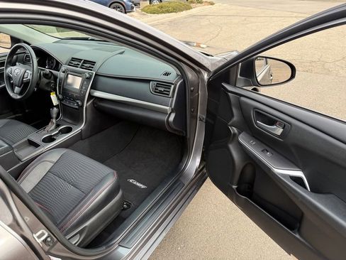 Used 2015 Toyota Camry LE image 17