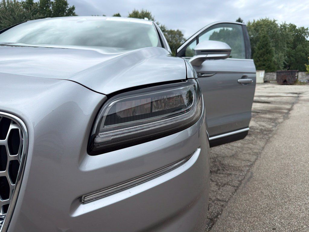 Used 2023 Lincoln Nautilus Reserve AWD/4WD image 24