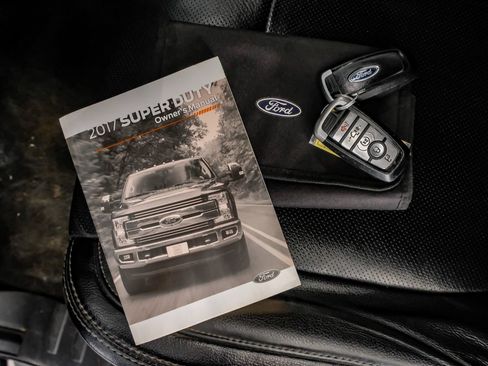 Used 2017 Ford F250 Lariat w/ Lariat Ultimate Package AWD/4WD image 65