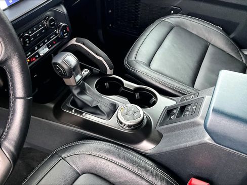 Used 2022 Ford Bronco Outer Banks w/ Sasquatch Package image 16