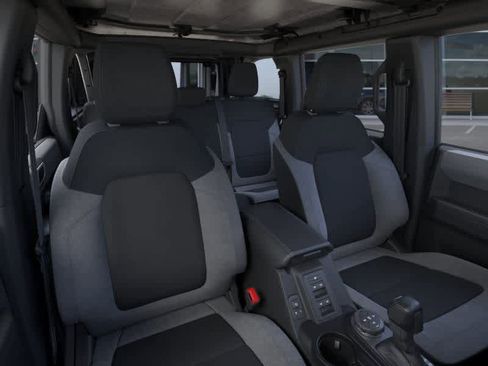 New 2025 Ford Bronco 4-Door AWD/4WD image 10