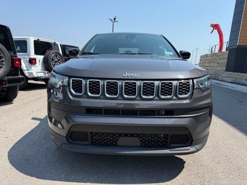 Used 2024 Jeep Compass Sport AWD/4WD image 8
