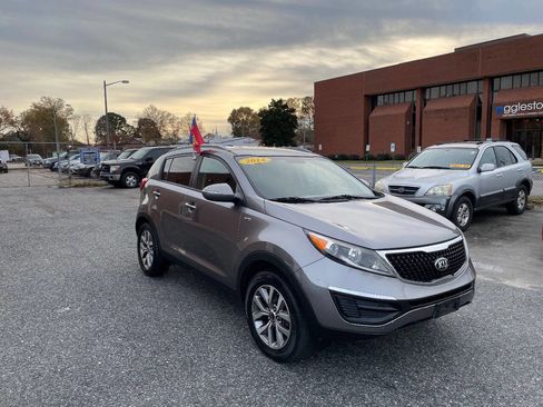 Used 2014 Kia Sportage LX image 2