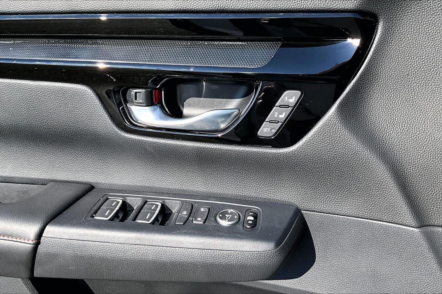 Used 2025 Honda CR-V Sport Touring image 35